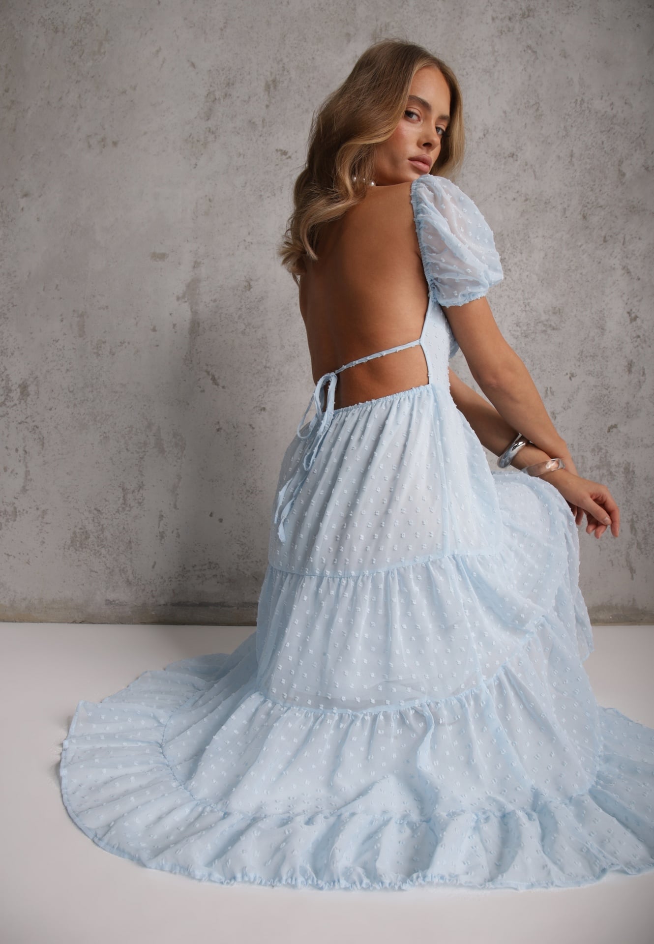 Rochie Albastră cu Spatele Decupat Nephia