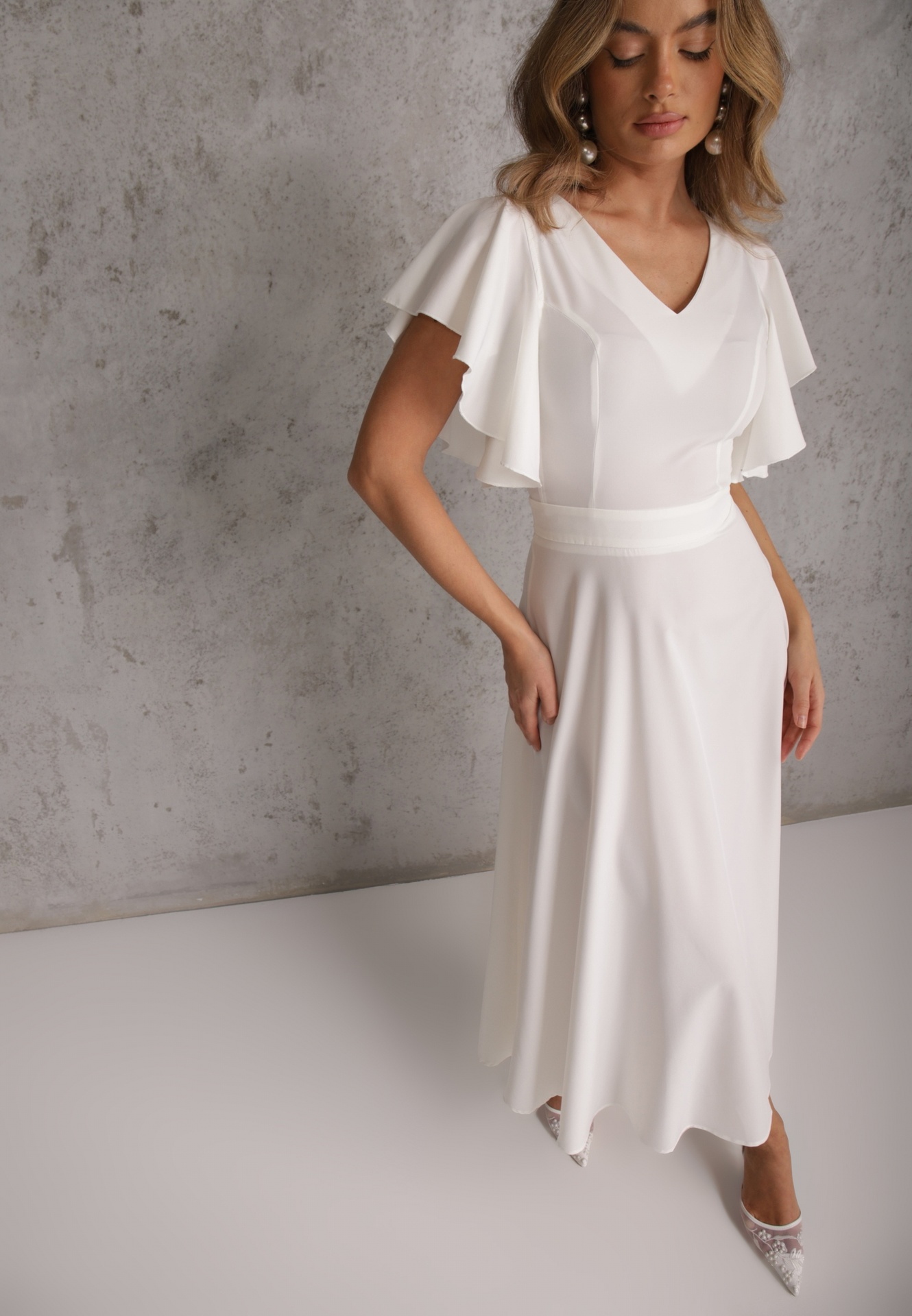 Rochie Albă cu croială evazată cu volane Bouchard