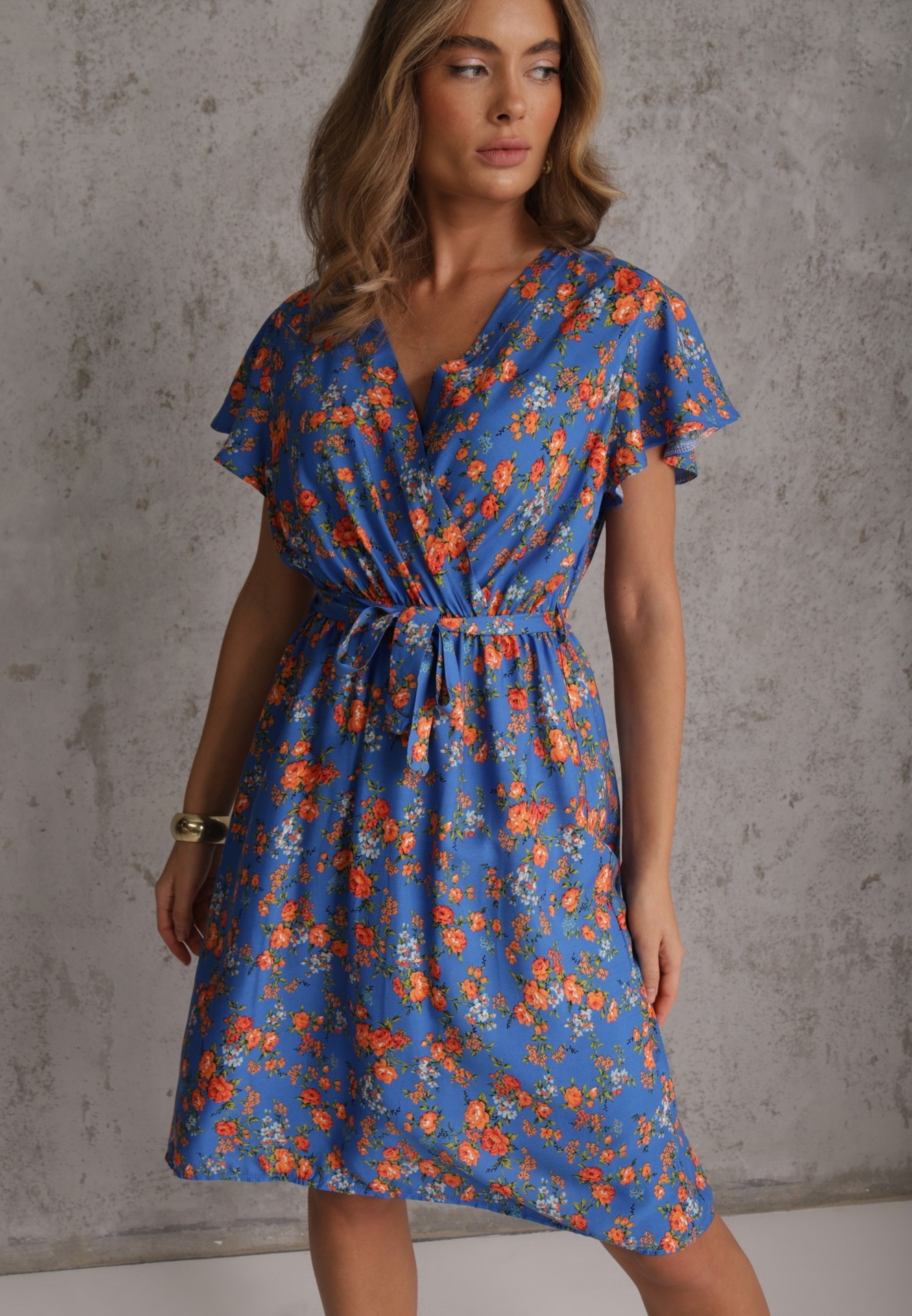 Rochie Midi Albastră Din Viscoză Cu Imprimeu Floral Cu elastic în talie și curea din material textil Aidenia