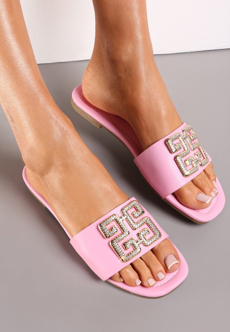 Papuci fucsia cu ornament metalic cu zirconii Helenthea