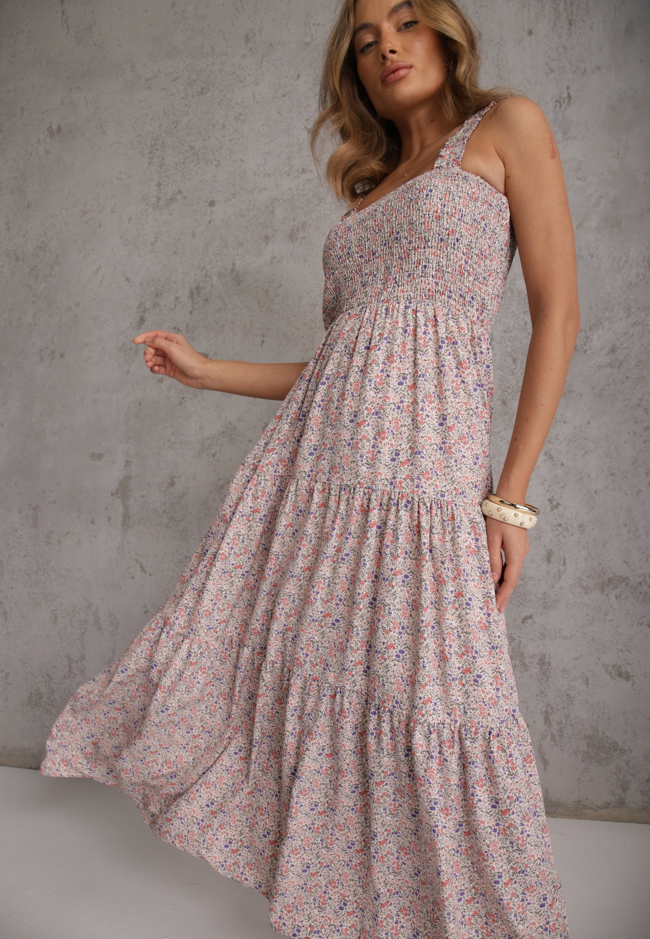 Rochie Bej deschis Cloche cu Imprimeu Floral cu Bretele Malaisia