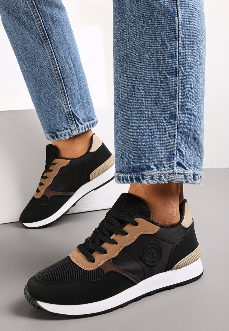 Sneakers Negri cu Șireturi pe Talpă Plată Apotasia