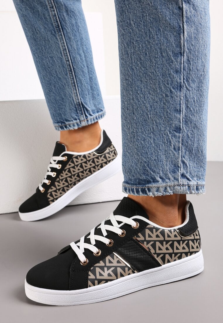 Adidași negri cu imprimeu Casica