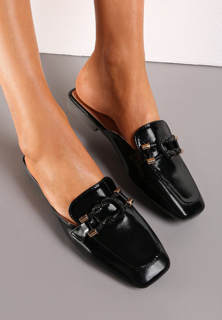 Papuci Mule Negre cu vârf pătrat și curele Cynamia