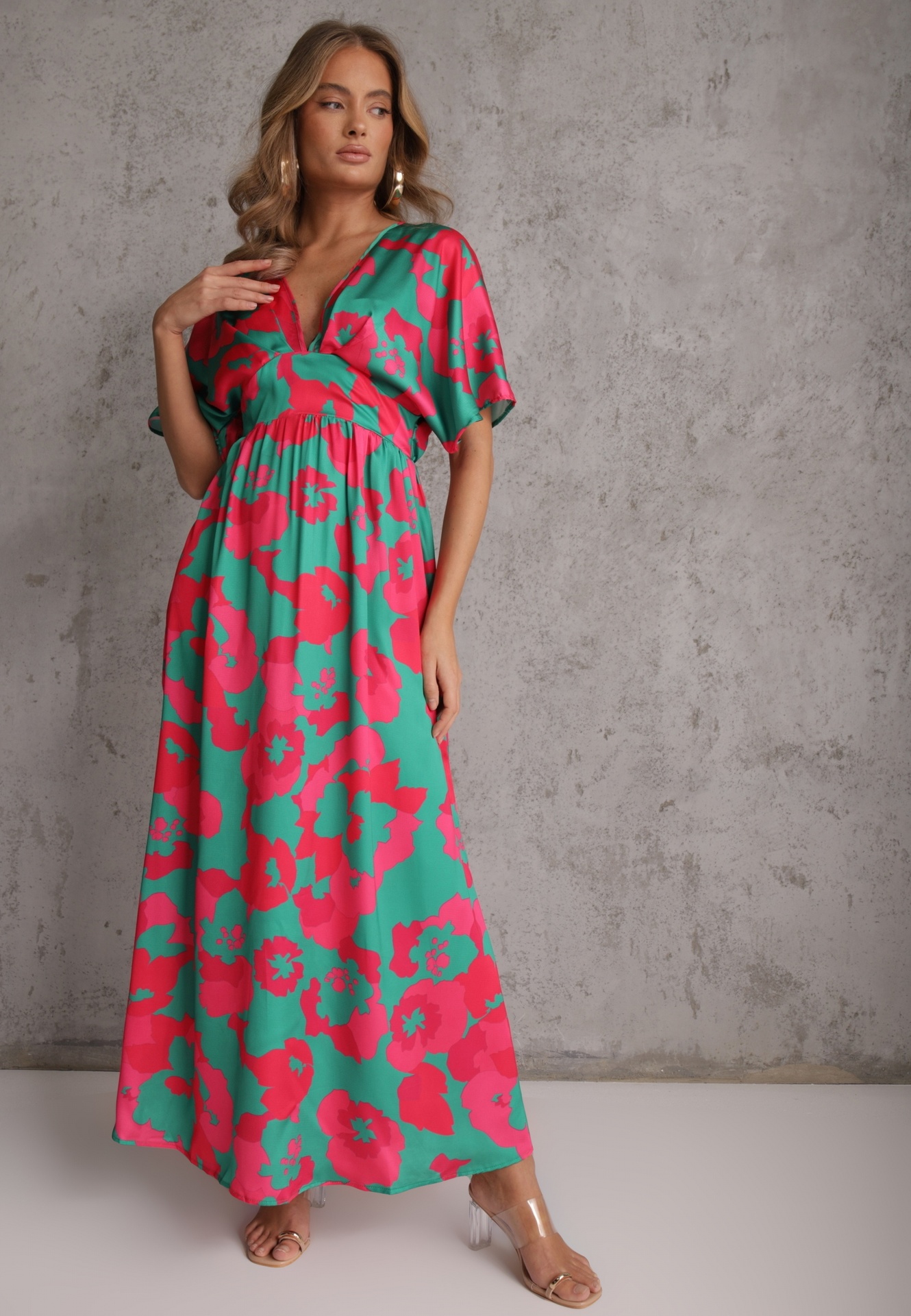 Rochie verde evazată maxi cu decupaje Aleri