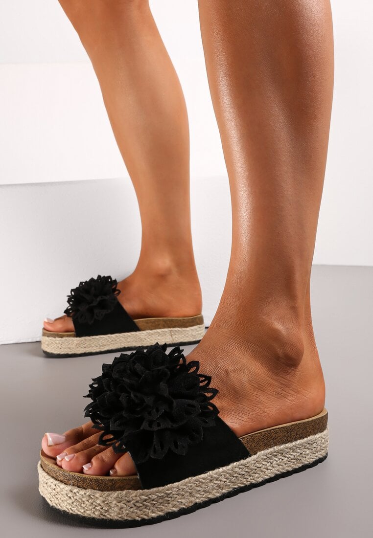 Papuci negri cu floare pe curea și împletitură pe talpă de plută Presta