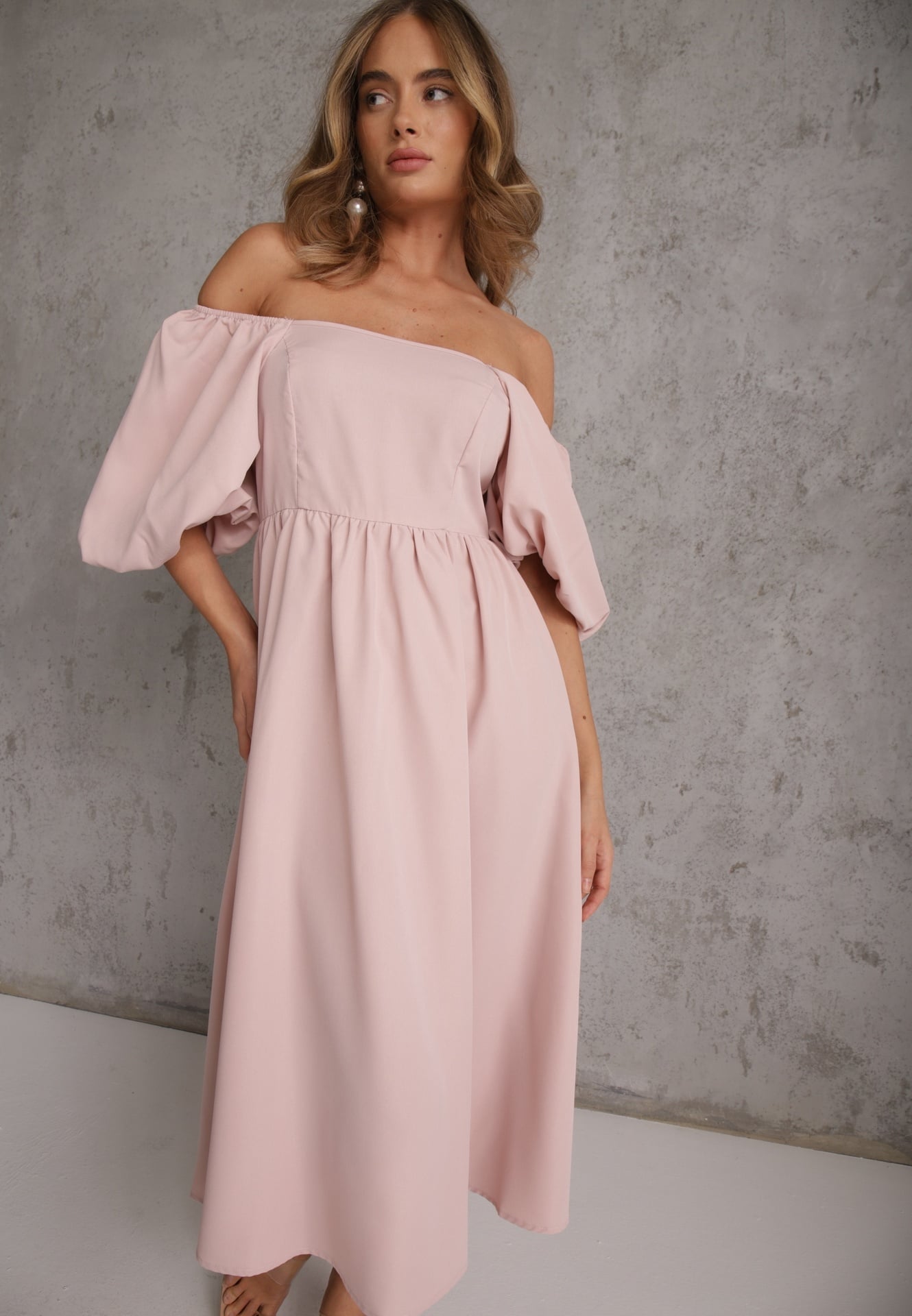 Rochie Midi Roz cu croială cloș cu decolteu pătrat și mâneci bufante Briakke