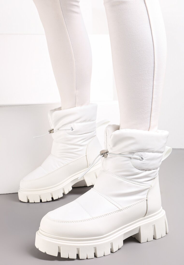 Ghete de iarnă Albe pe Platformă Joasă cu Cusături Matlasate Decorative și Bandă Elastică Raballa