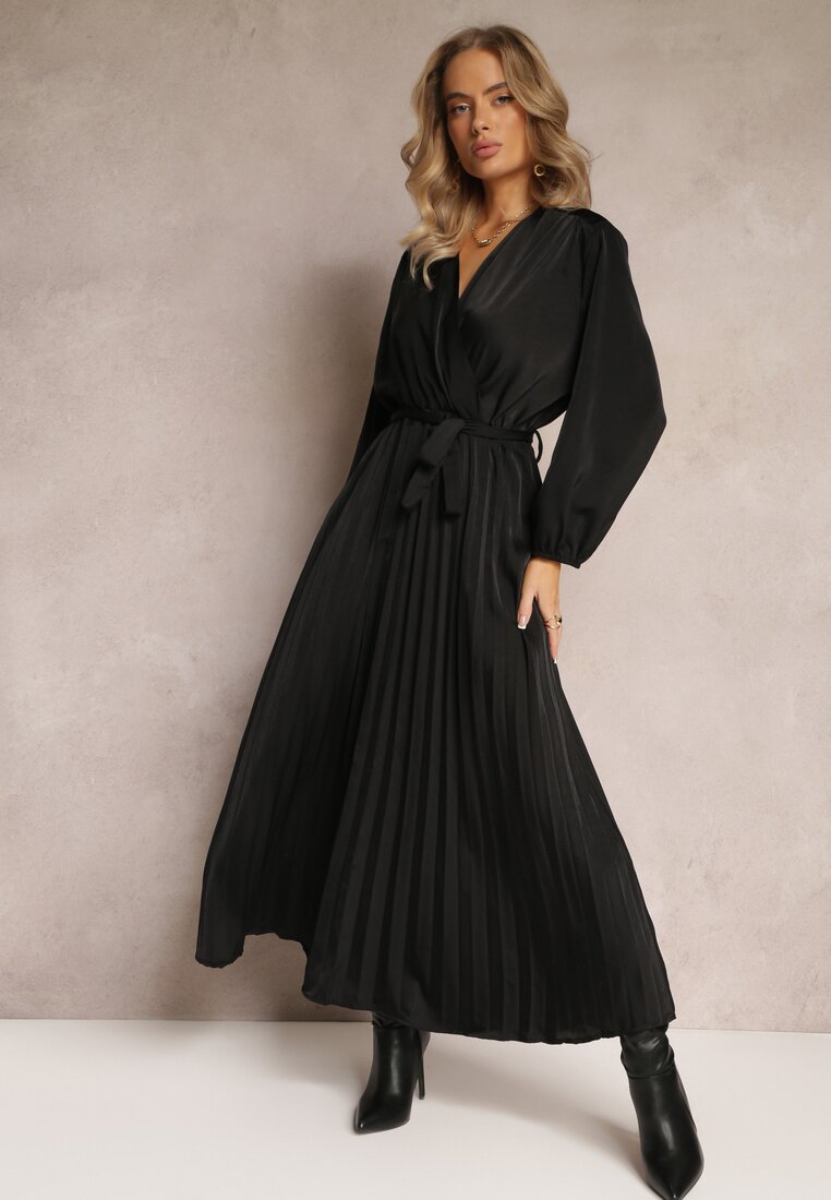 Rochie Maxi Neagră cu TIV PLISAT și DECOLTEU PETRECUT Basila