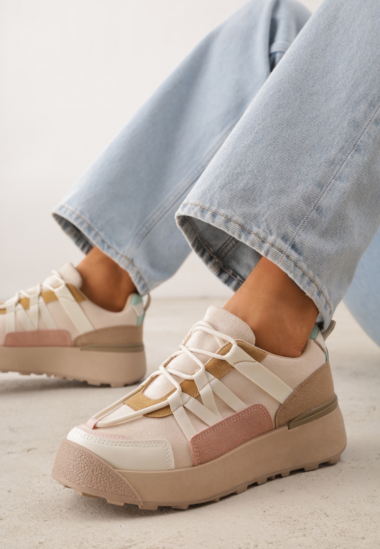 Adidași Bej cu șireturi Plati cu Inserții Colorate din Piele Ecologică Wonise