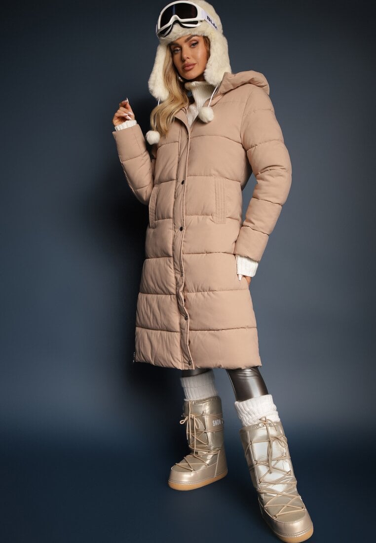 Palton matlasat lung bej cu glugă și capse Tisima