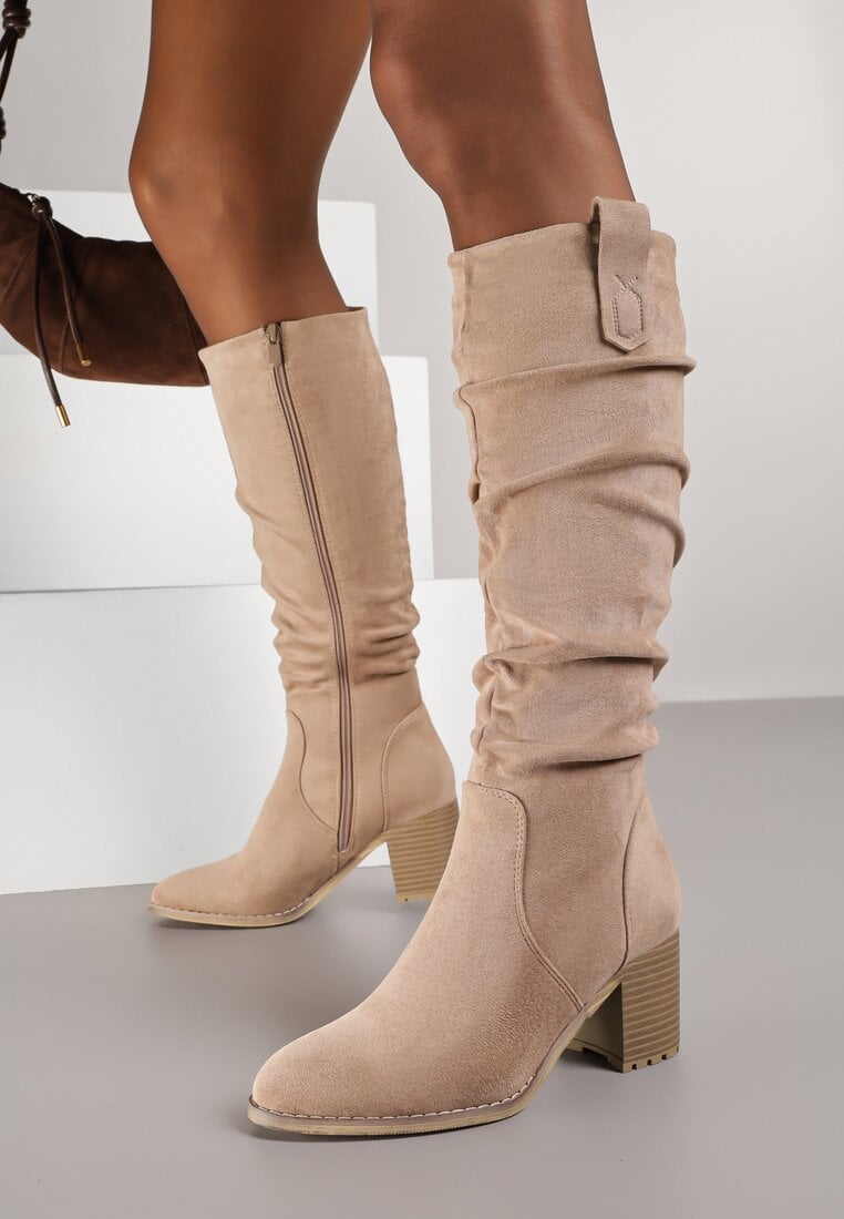 Cizme bej cu toc din imitație de piele întoarsă decorate cu curele Tulila