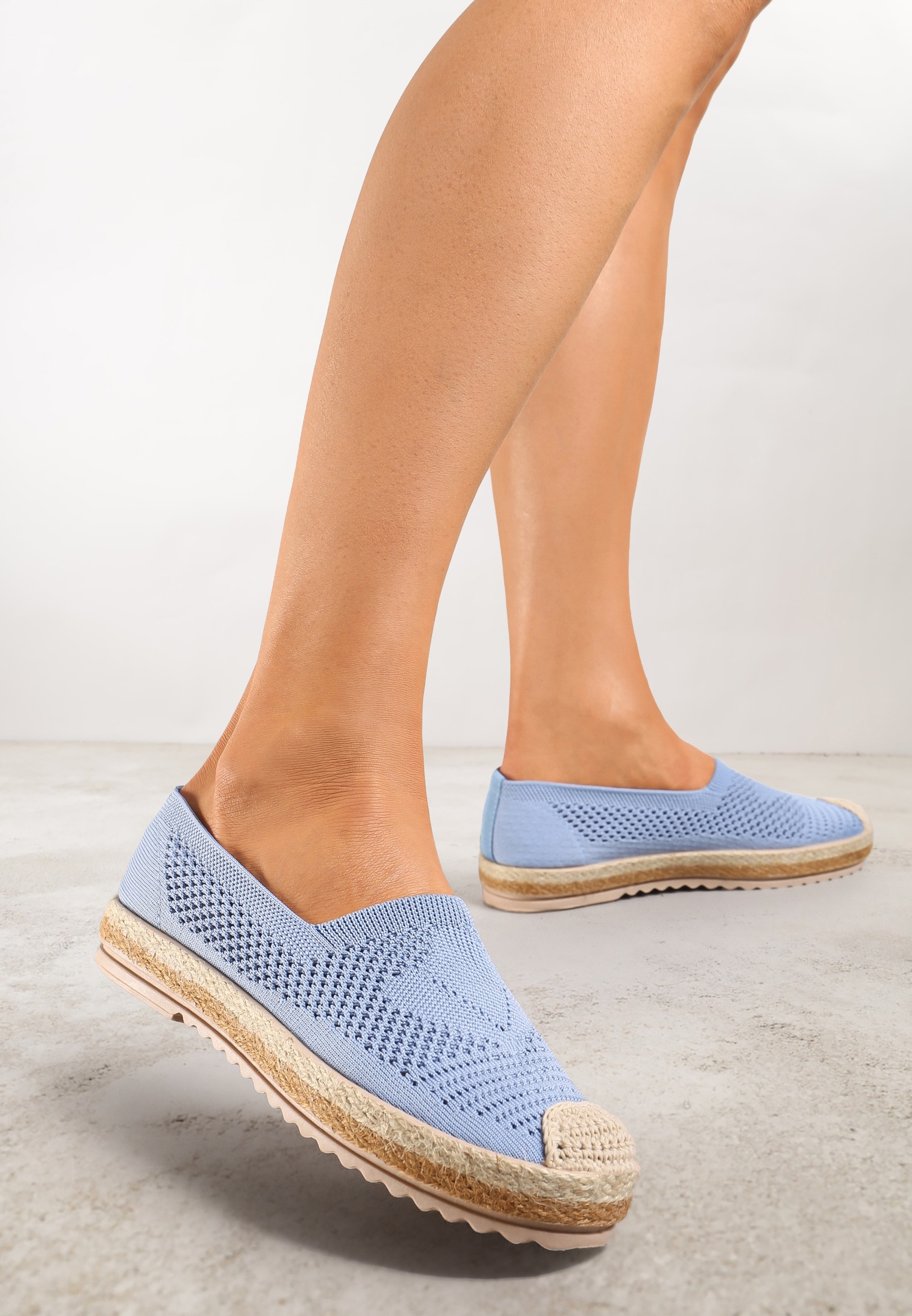 Espadrile Ajourate Albastre pe Talpă Împletită cu Vârf Decorativ Uraian