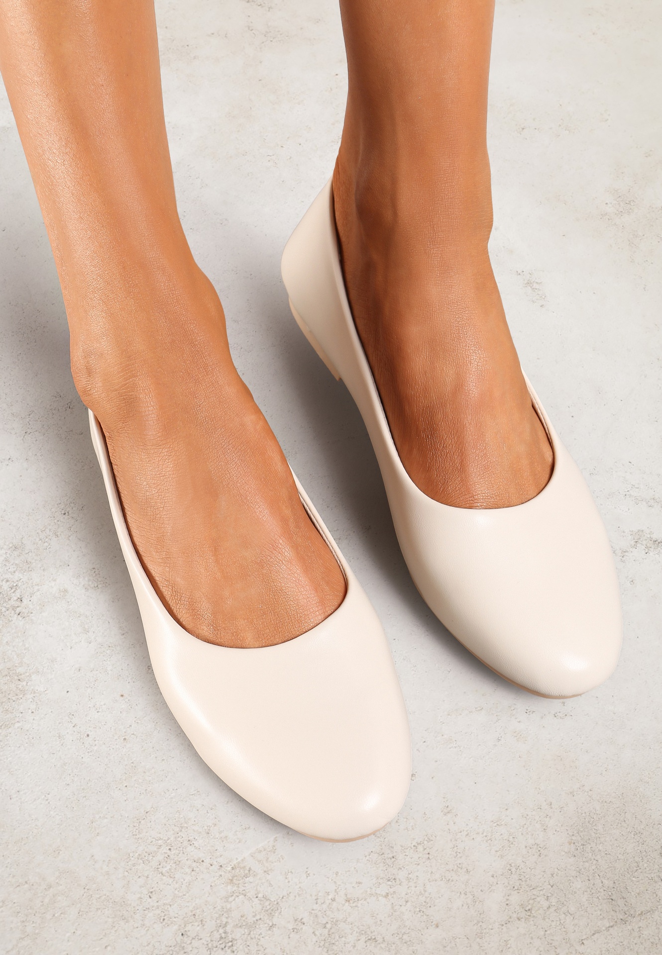 Balerini Plati Bej din Imitație de Piele fără închidere cu Vârf Rotund Jemenna