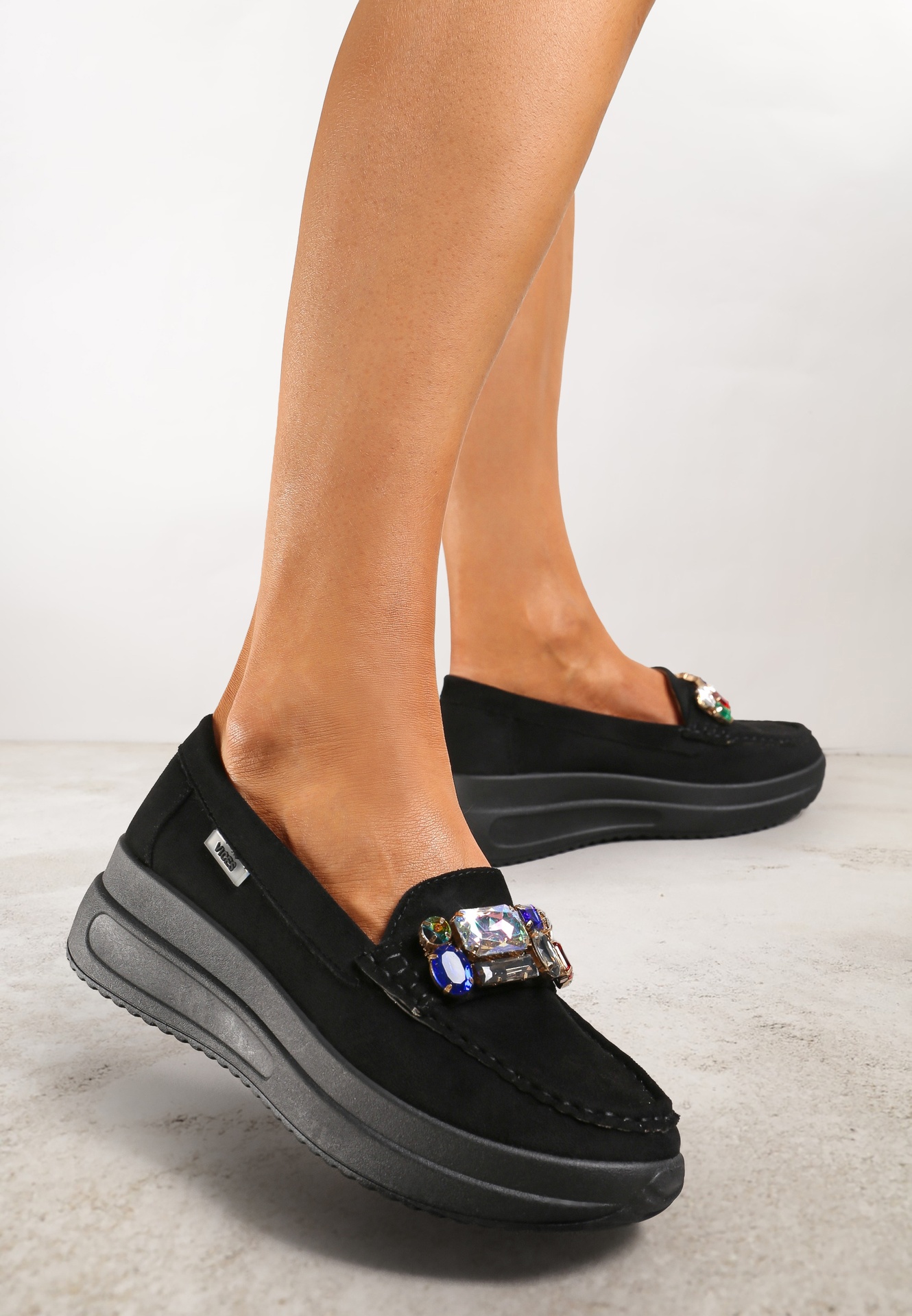 Mocasini negri pe platformă joasă cu cusături în față și cristale Keelana