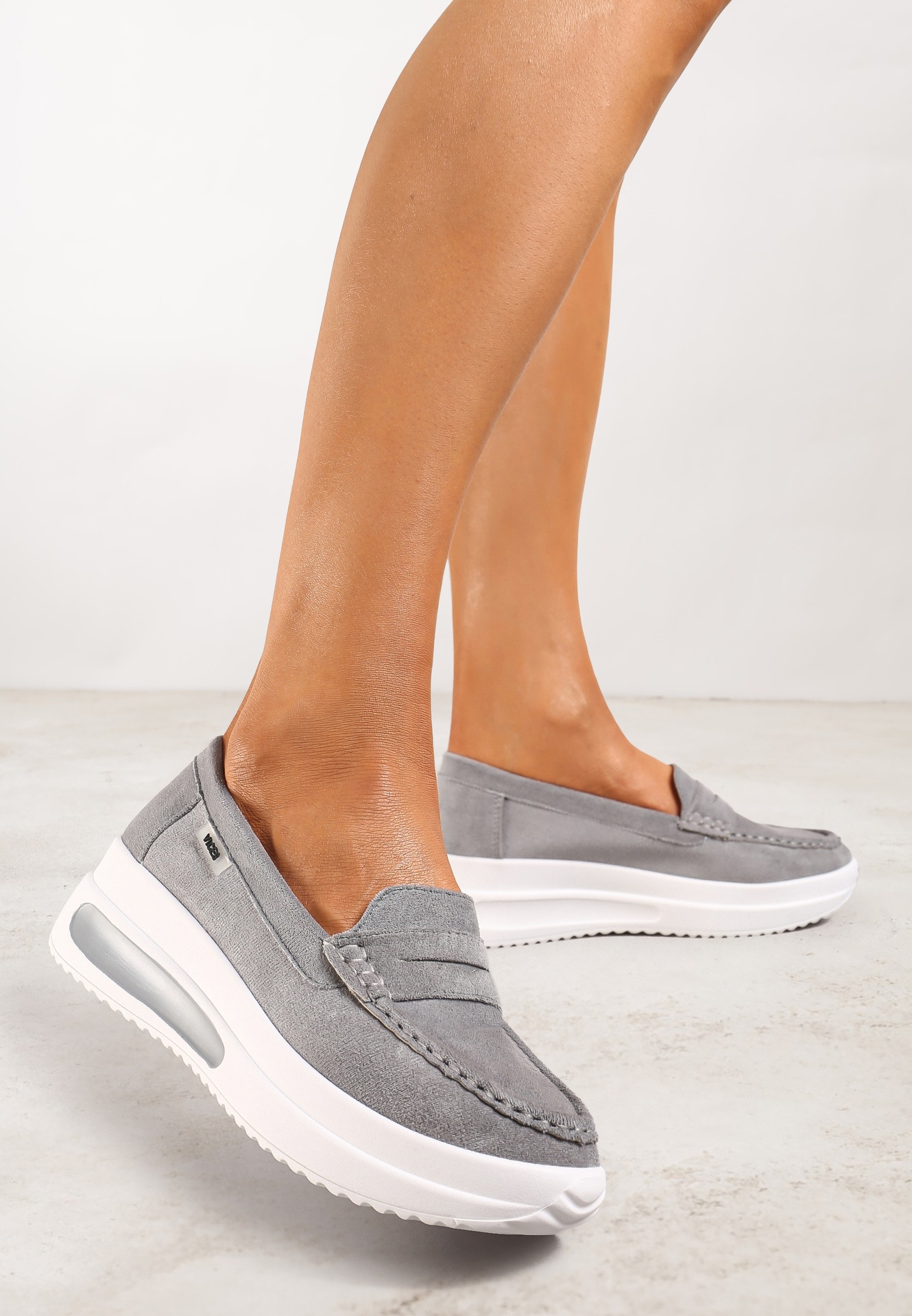 Mocasini Gri din Ecosuedă pe Platformă Decorați cu Curelușă Adrancia