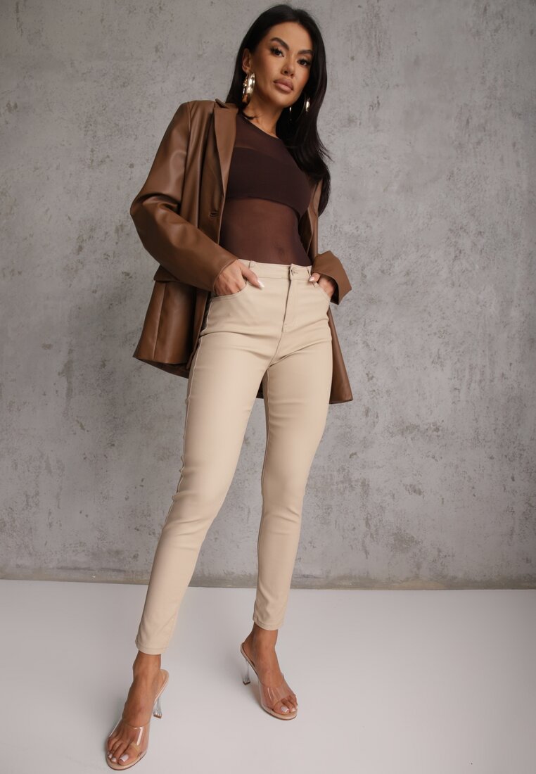 Pantaloni Bej Mulați Push Up din imitație de piele Lindrela