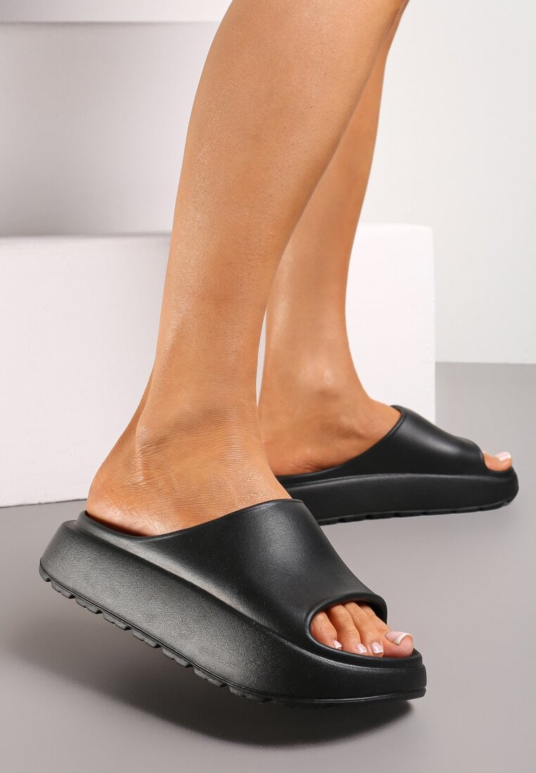 Papuci negri de cauciuc cu platformă Moldela