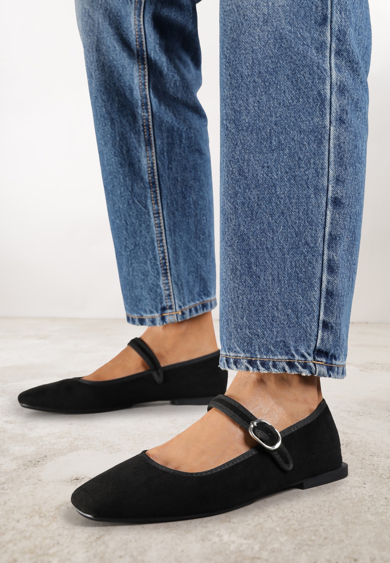 Balerini Negri cu Închidere cu Cataramă și Vârf Pătrat Loratie