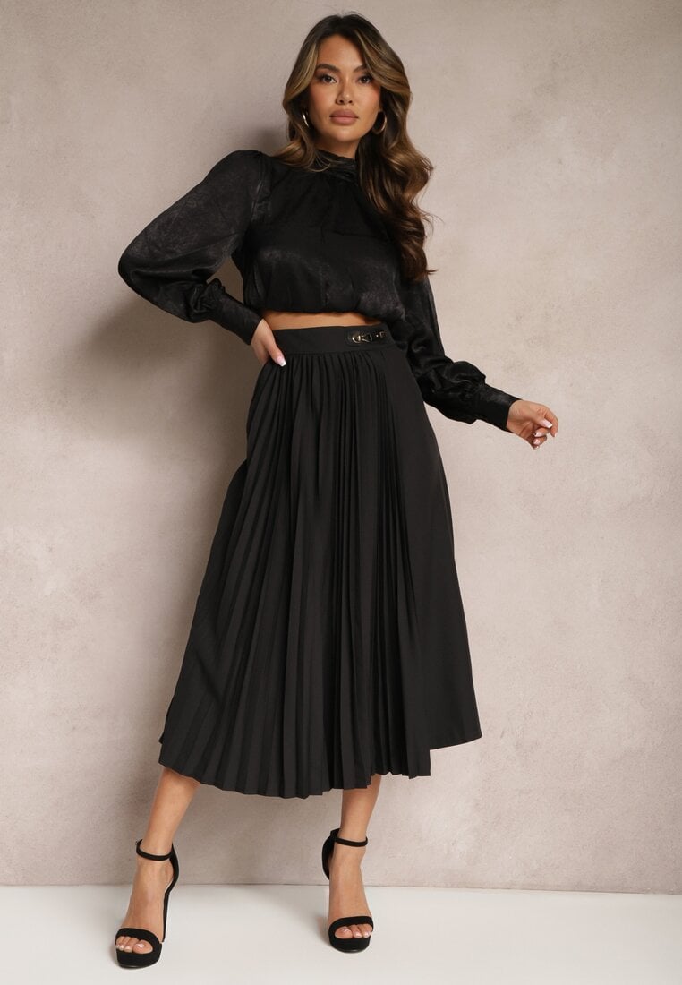 Fustă Neagră Plisată Midi cu Cataramă Decorativă cu Croială Cloș Galeasa