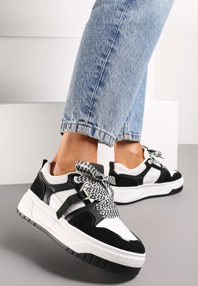 Adidași Negru-Alb pe Platformă Joasă cu Pandantiv și Șireturi Decorative Salam