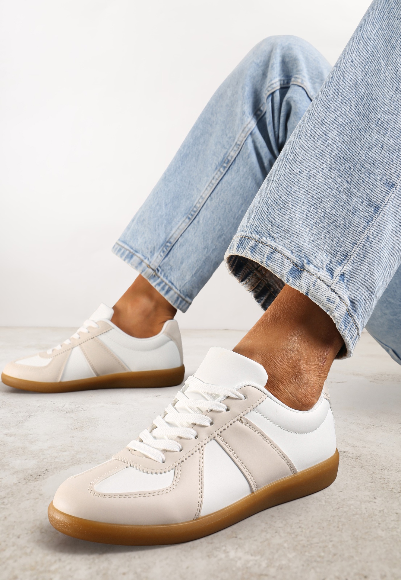 Sneakers Tenisi Bej-Alb cu Cusături Decorative Sumina