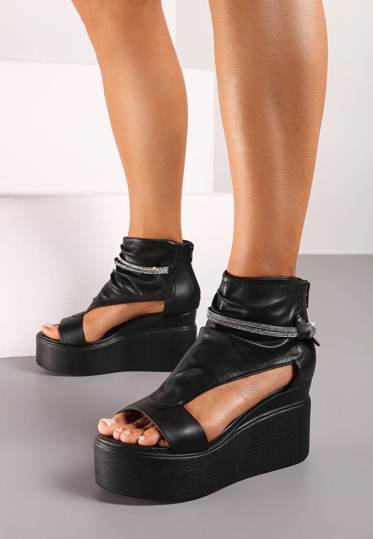 Sandale Negre cu pană din imitație de piele cu fermoar cu zirconii Uzira