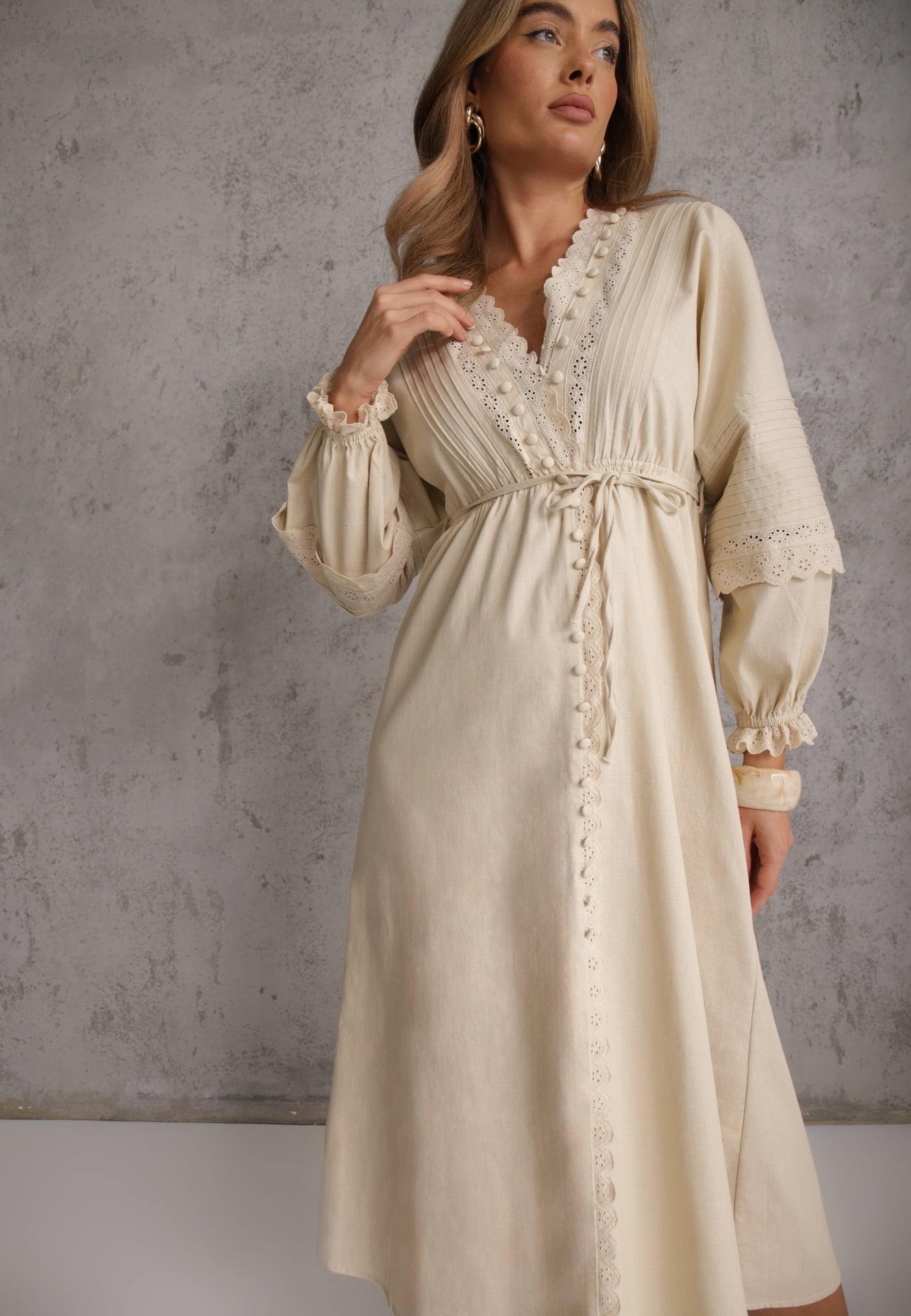 Rochie din bumbac bej cu accente din dantelă, cu talie elastică și curea din material textil Jariena
