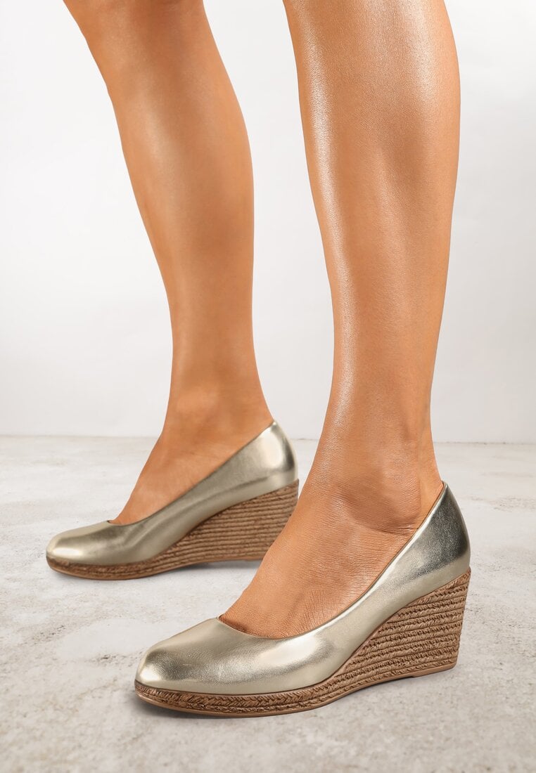 Pantofi cu toc Aurii Vices cu branț din piele pe talpă pană împletită Serapne