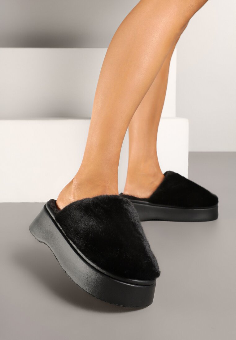 Papuci Negri Vices cu blăniță pe talpă de spumă Aravina