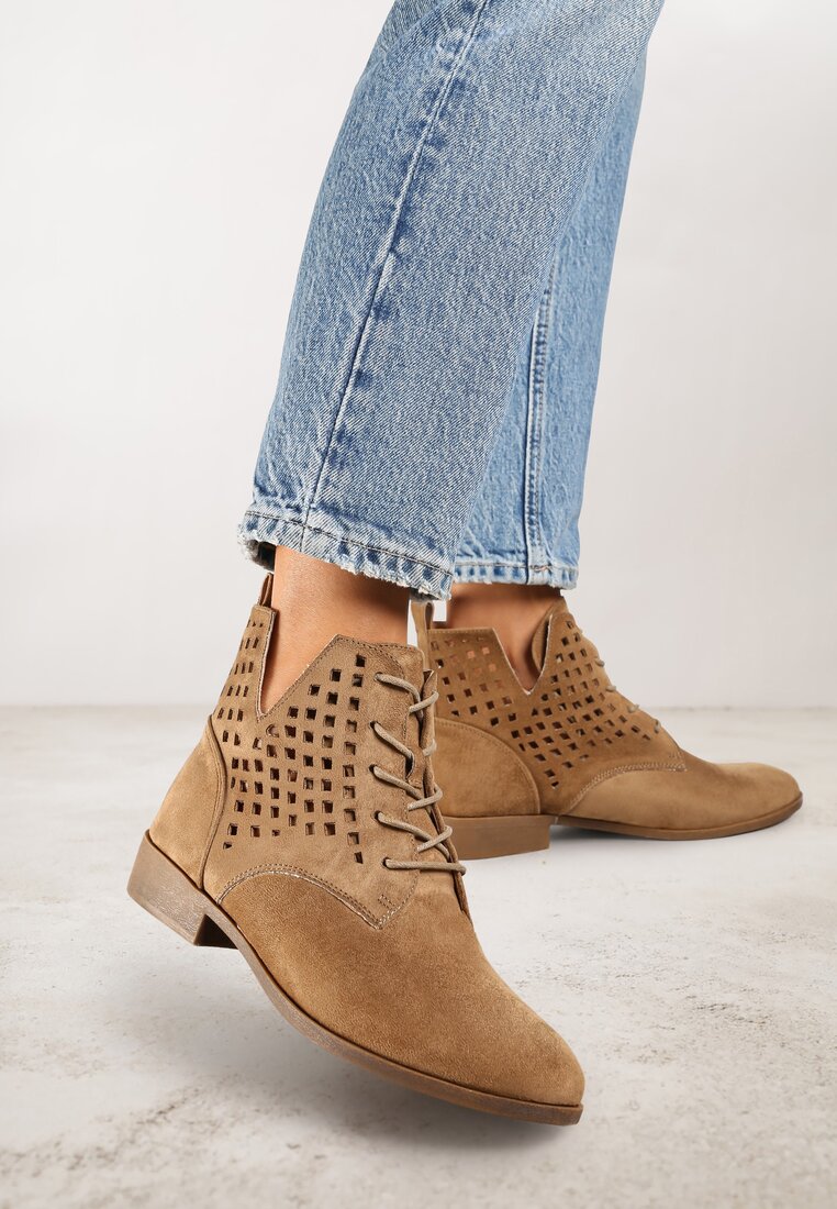 Botine bej închis șiretate Vices cu branț din piele și parte superioară ajurată peste gleznă și decupaj Tlixa