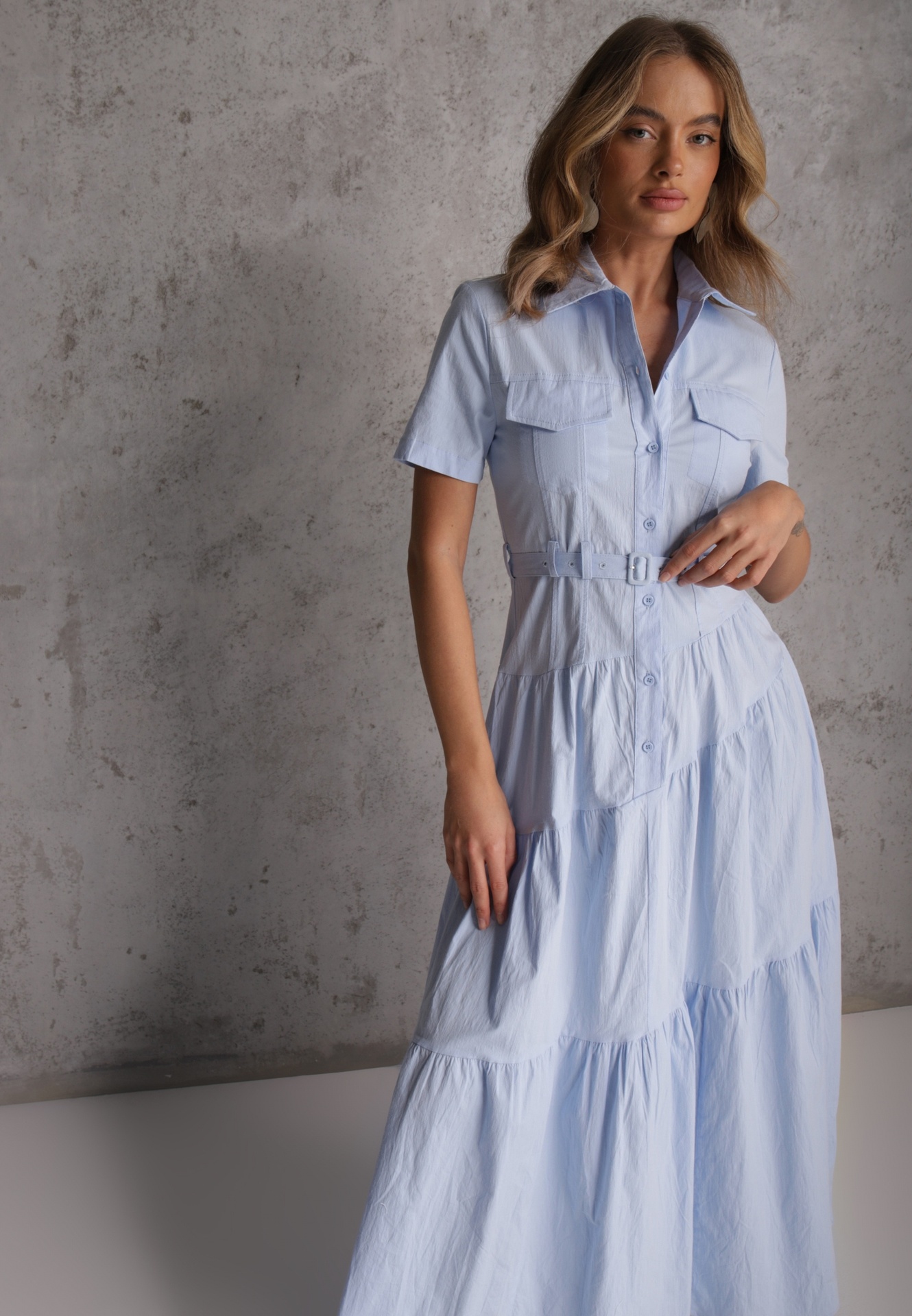 Rochie de bumbac albastră evazată cambrată în talie Nenefia