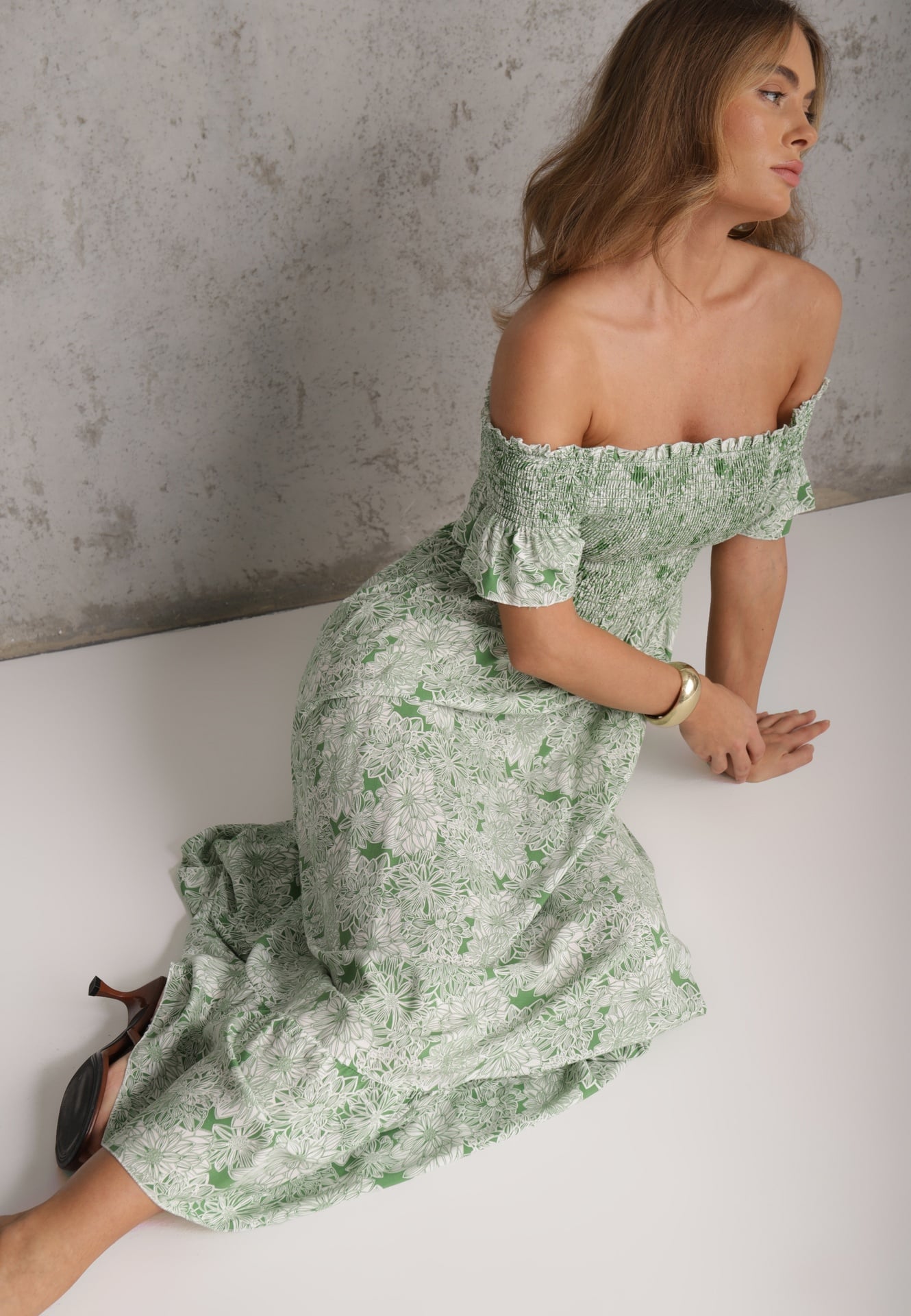 Rochie de Bumbac Verde Croială Spaniolă cu Volan Ușor Risalins