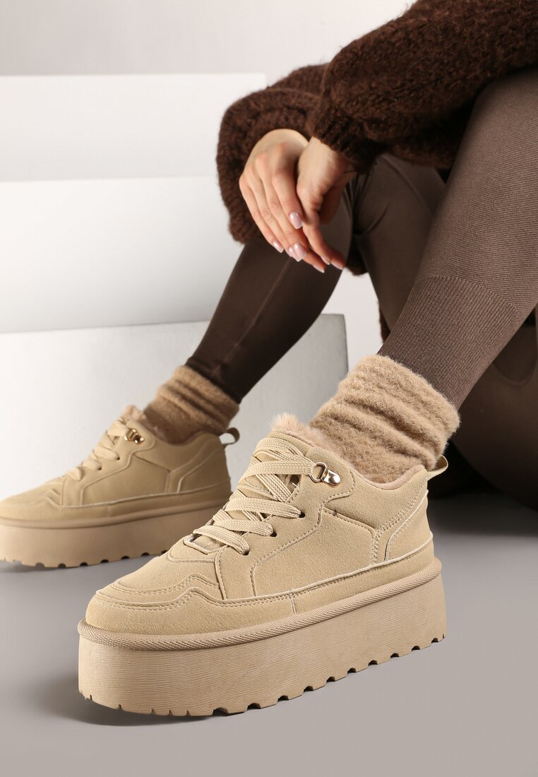 Adidași bej închis stilizați ca cizme de zăpadă decorați cu blană Maviena