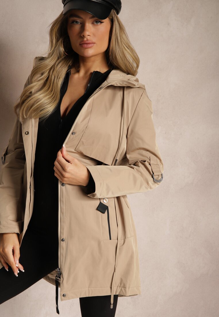 Jachetă Bej Stil Parka cu Mâneci Reglabile, Glugă și Șnururi Terilanita