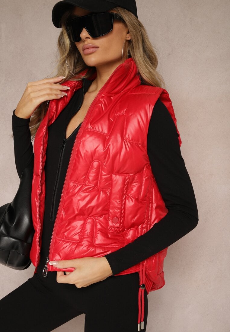 Vestă Roșie Matlasată Decorată Cu șnururi și Guler înalt Terinora