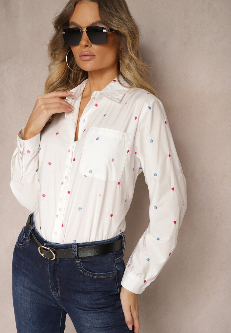 Cămașă Albă din Bumbac Finisată cu Inimi Brodate și un Buzunar Merinitte