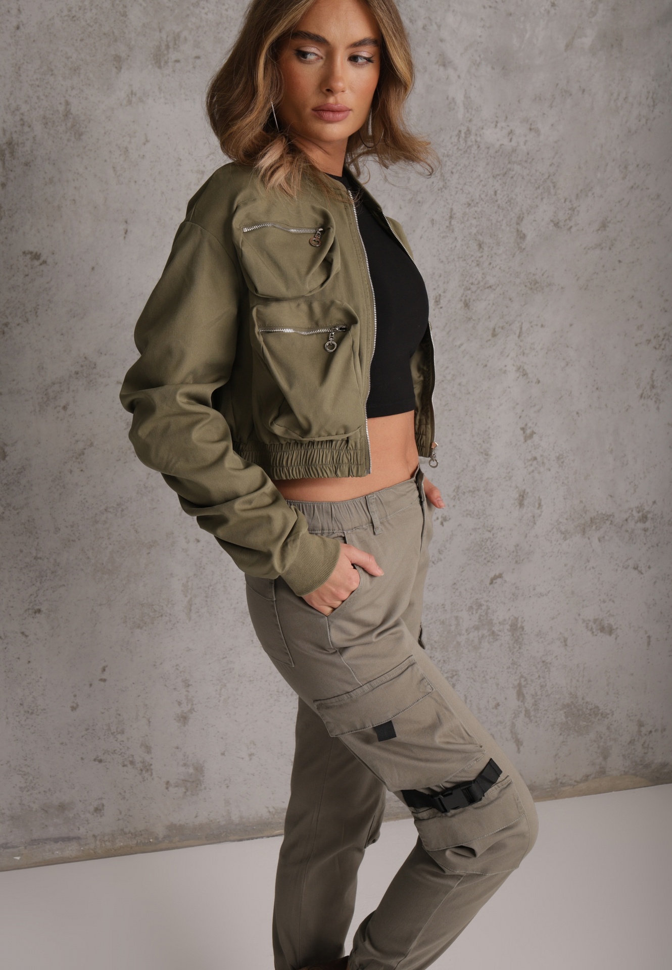 Pantaloni jogger verde închis cu buzunare cargo din bumbac elastic Irisane