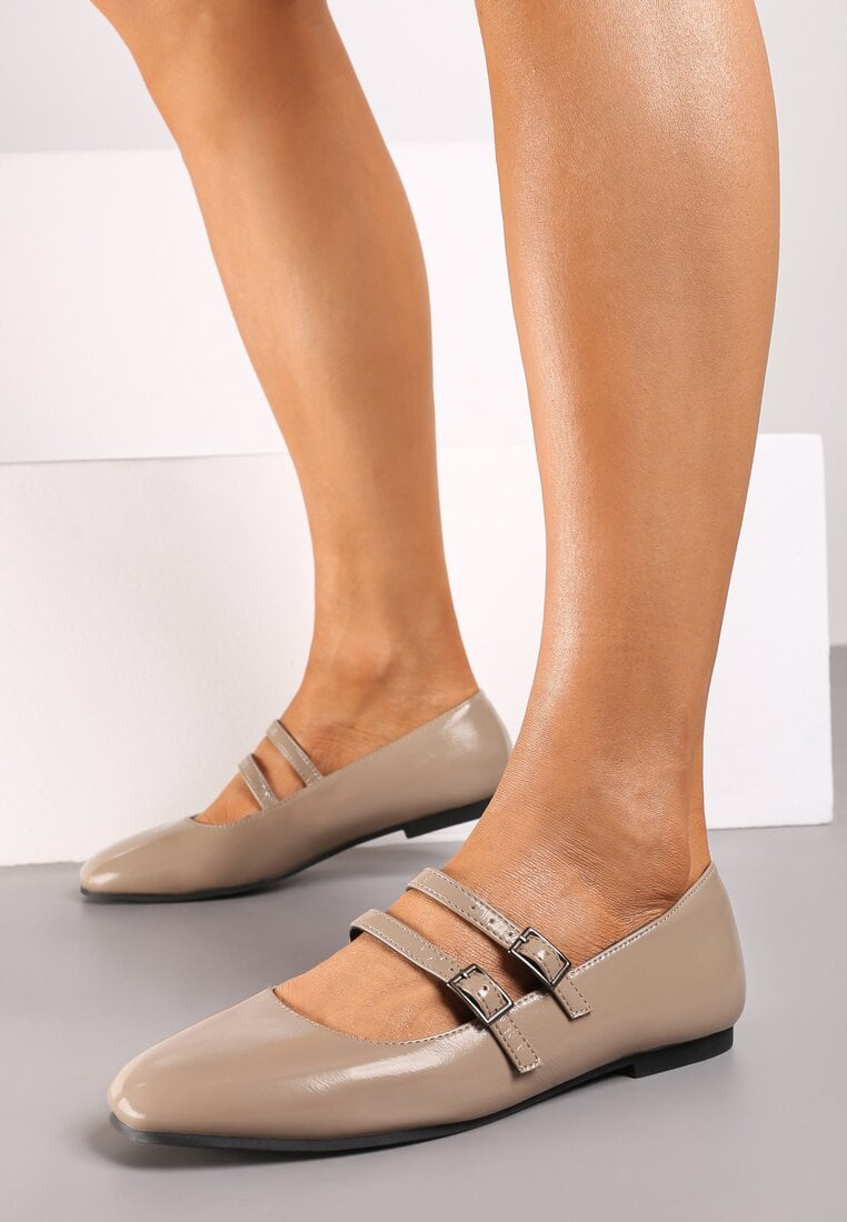 Balerini Bej închis pe talpă plată, finisați cu barete și catarame și branț din piele Nasnae