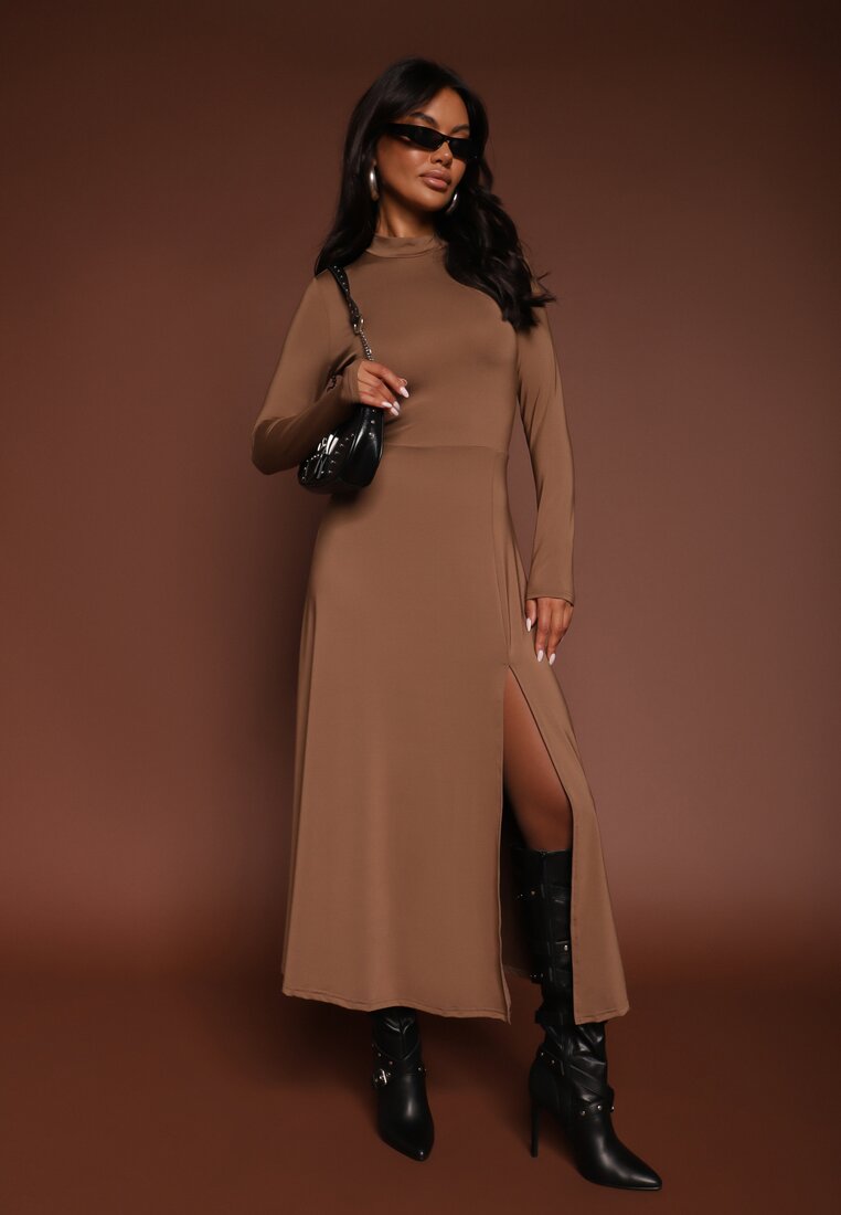 Rochie Maro Cambrată cu Despicătură laterală și Guler semi-înalt Saimara