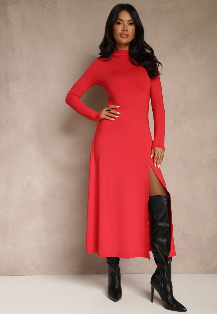 Rochie roșie cambrată cu șliț lateral și guler semi-înalt Saimara