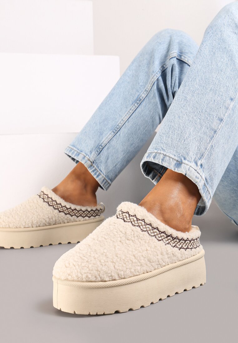 Ghete de zăpadă Joase Bej cu Talpă Groasă, Decorate cu Blană de Miel și Cusături cu Model Aziara