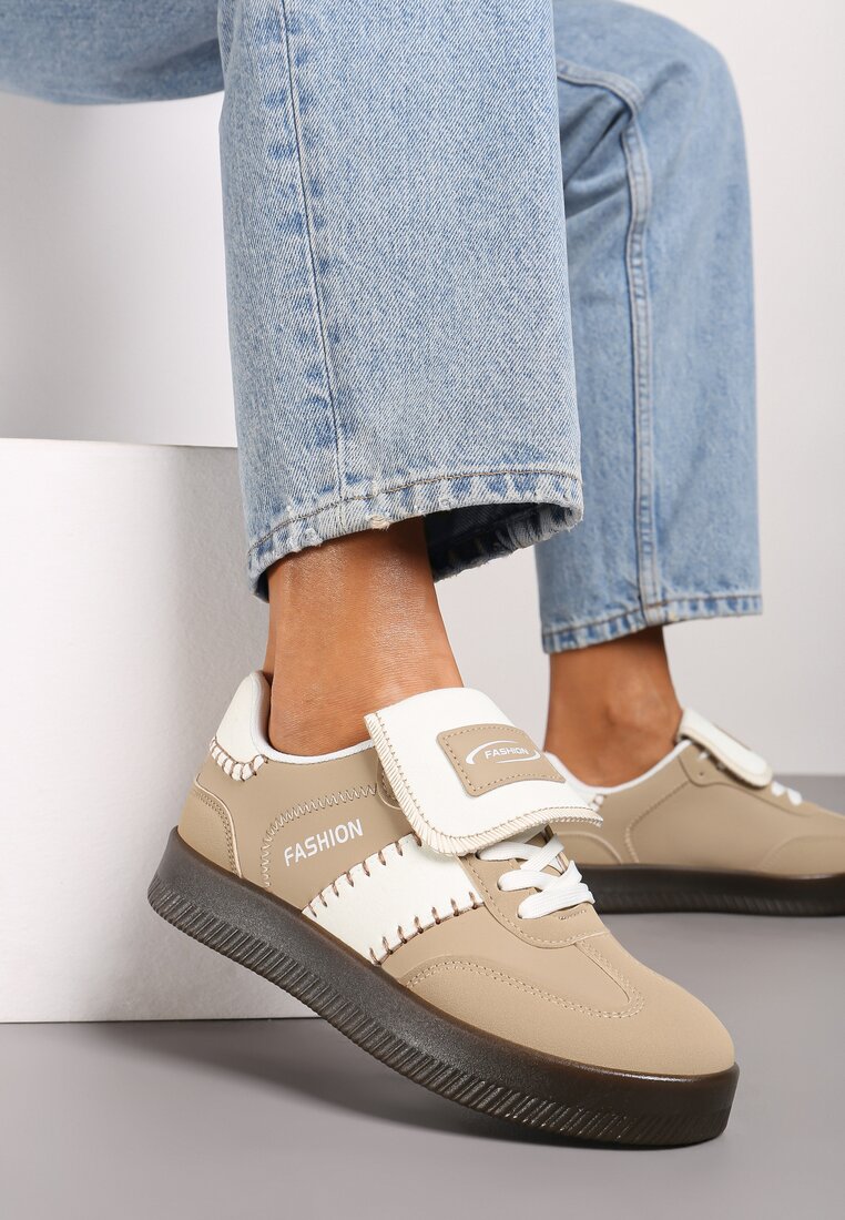 Adidași bej închiși pe platformă cu detalii contrastante și cu limba întoarsă Amirila