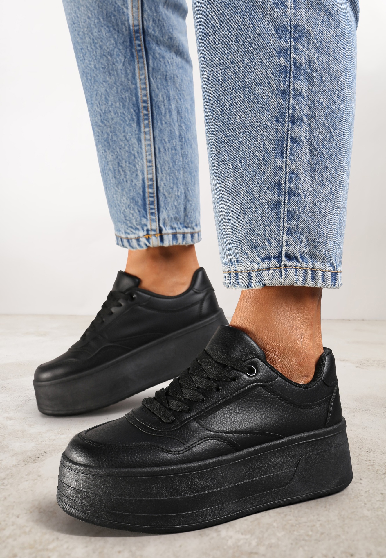 Adidași Negri cu Platformă Decorată cu Imprimeu în Relief Vaiviera