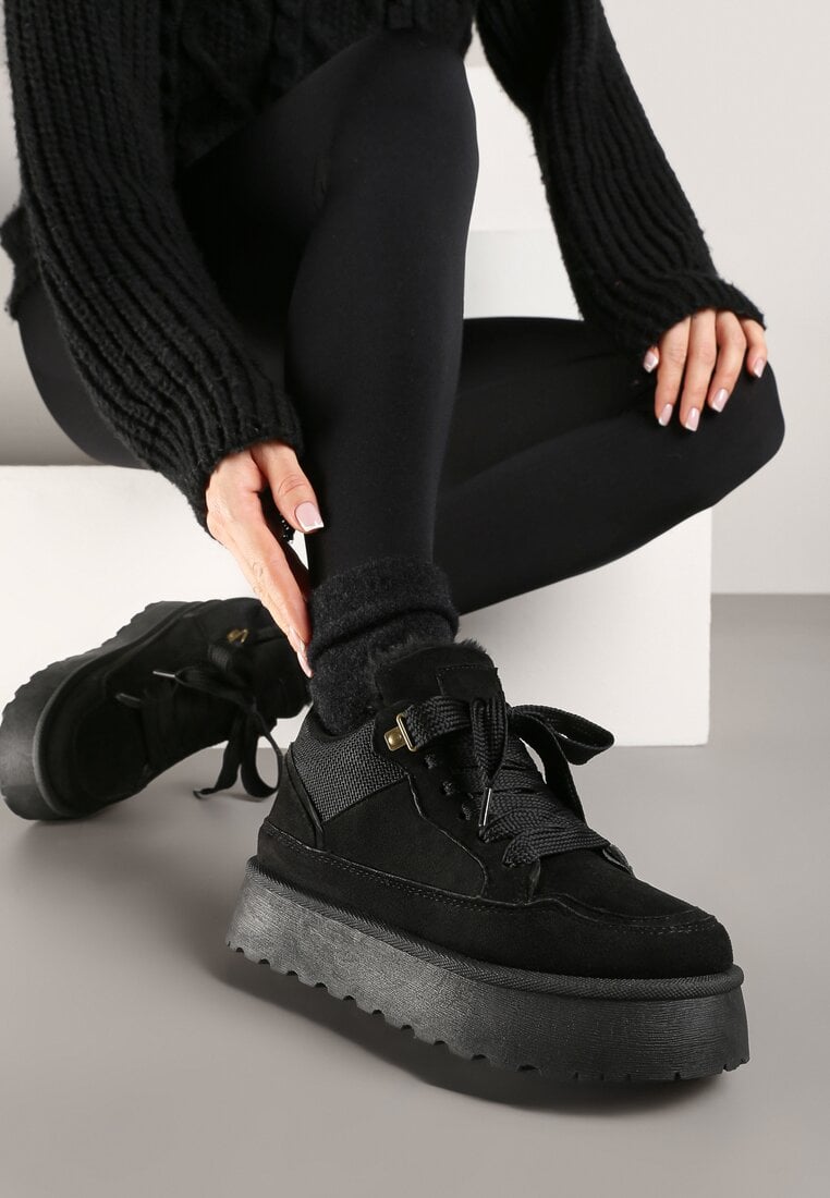 Adidași negri cu platformă, cu șireturi, decorați cu blană Vaivelle