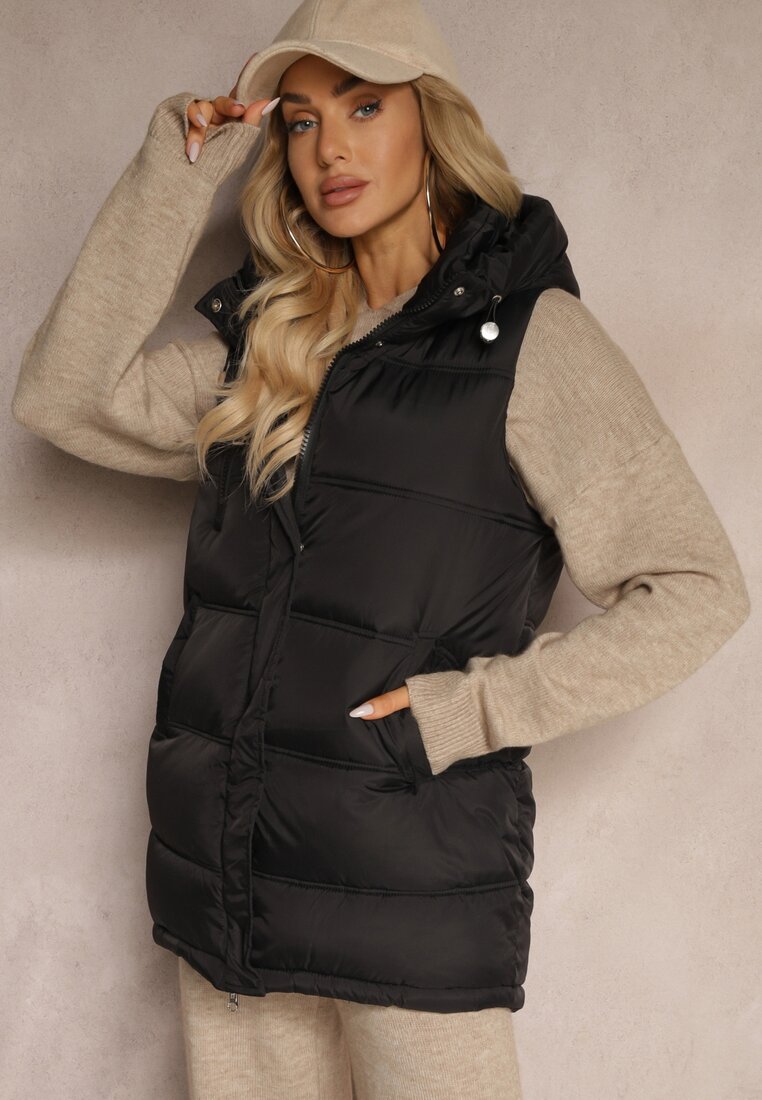 Vestă Neagră Matlasată cu Glugă și Fermoar Decorativ Tomtalisa