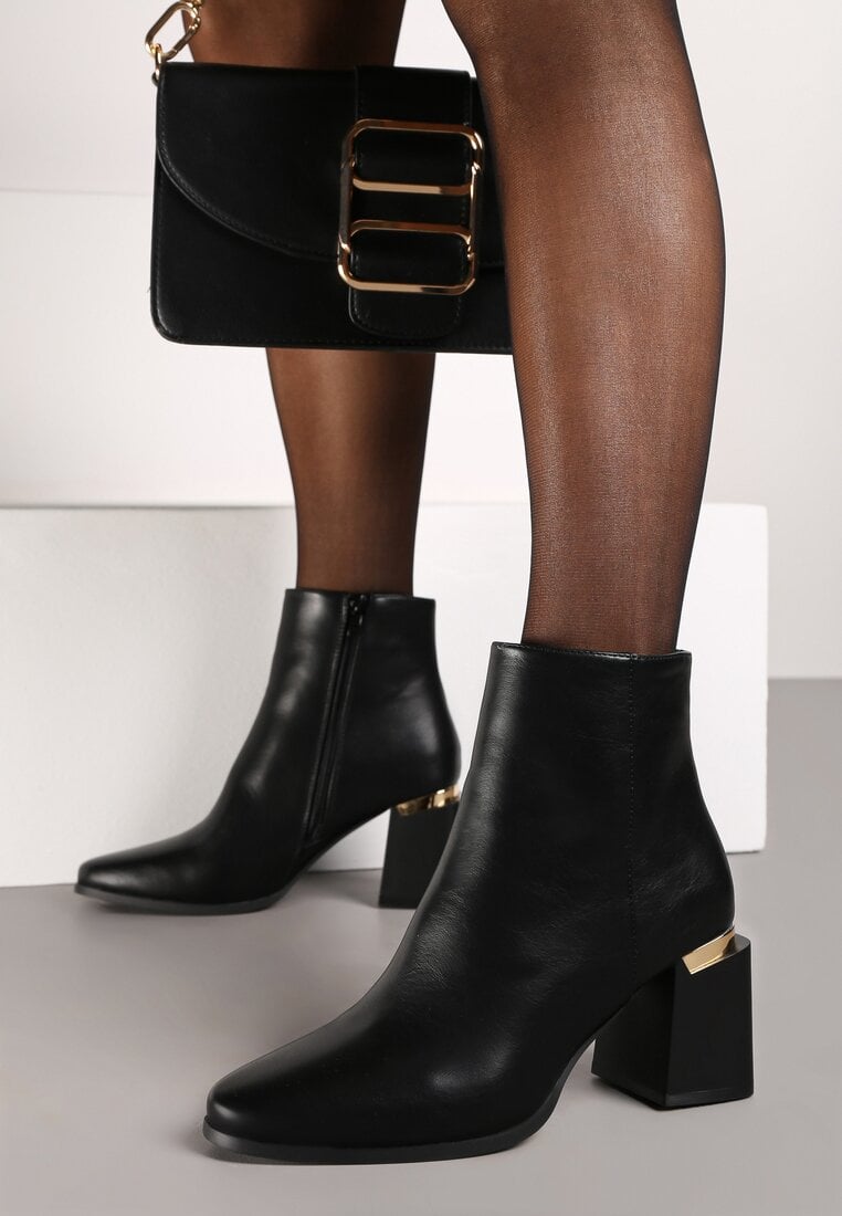 Botine Negre cu toc gros Decorate cu aplicație metalică Ittevia