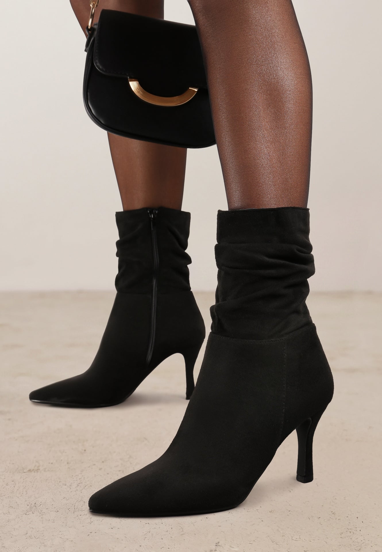Botine Negre Plisate Vices din Ekozamș pe Toc Mic Tip Stiletto Savalith