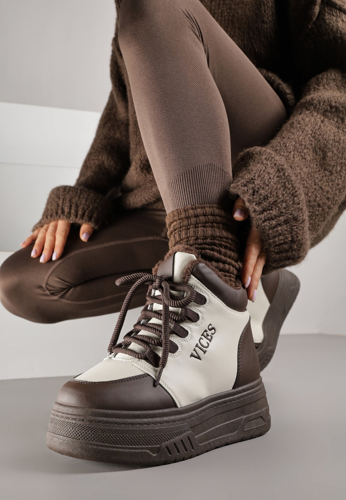 Sneakerși Bej-Maro cu Talpă Groasă Căptușiți Gros cu Blană Leavinael