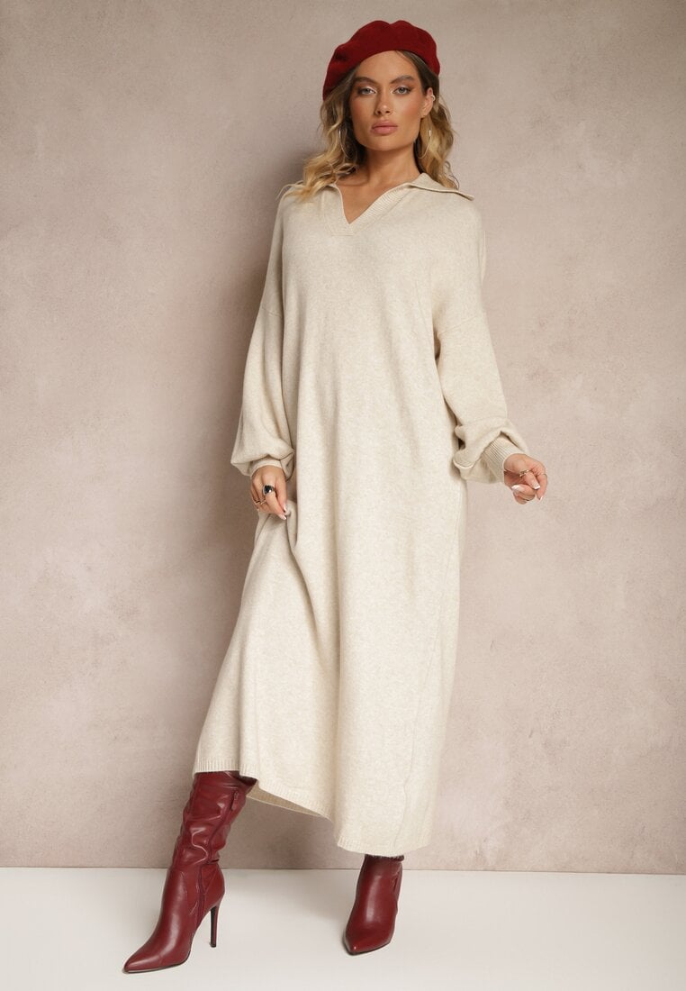Rochie tip pulover bej deschis cu Viscoză, cu croială tip cutie, decorată cu guler Clarinnae